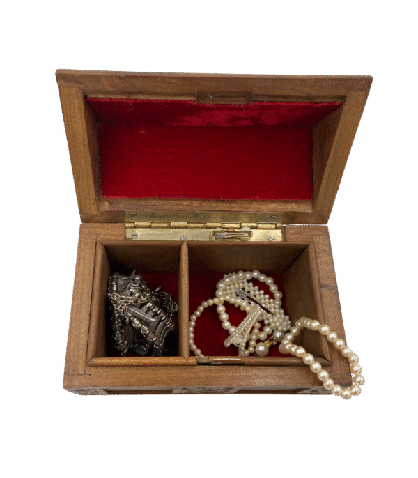 Hand-Carved Wooden Chasse Box - Image 4
